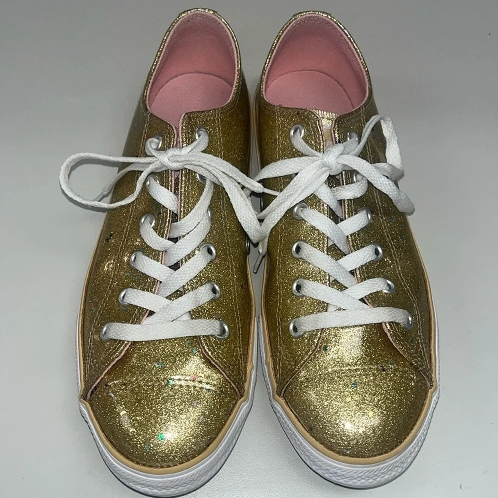 Converse All Star gold w/ sparkles lop top sneakers size 5 Junior’s- unisex